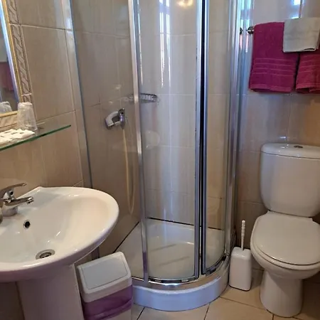 Πανσιόν Residencial Aviz *