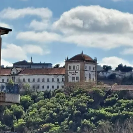 Residencial Aviz Pensión Coímbra